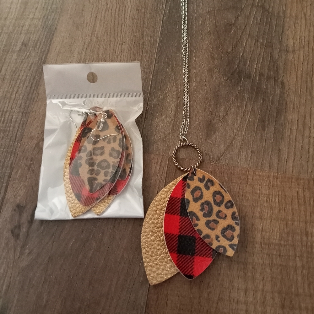Buffalo plaid leopard earring and necklace set